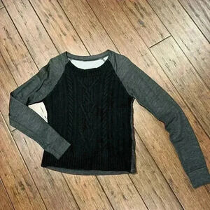Lululemon Women's Black and Gray Sweater